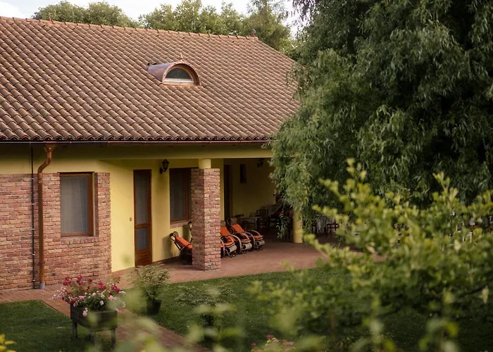 Liget Rezidencia Zakanyszek